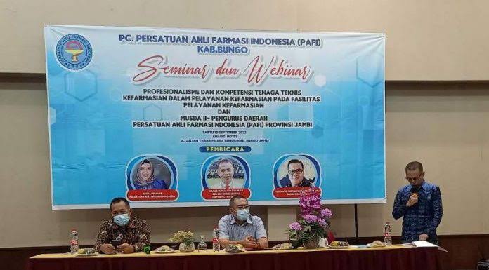 Wakili Bupati, Asisten I Zulfadli Hadiri Seminar PAFI Bungo